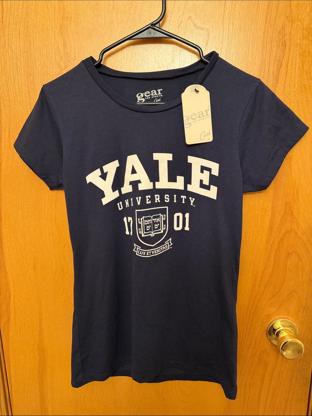Yale T-shirt by Gear for Sports Size Junior M NWT